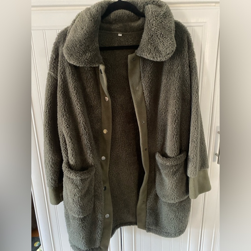 Cozy Olive Green Women's Jacket